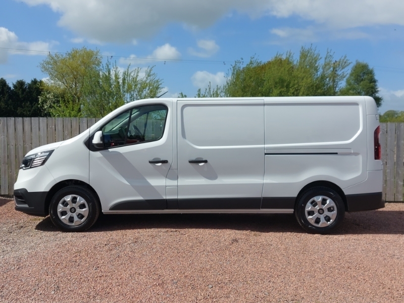 Renault Trafic Ll30 Blue Dci 130 Advance Safety Van White #4
