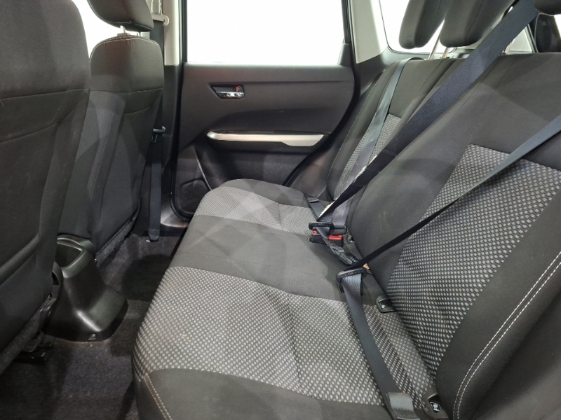 Suzuki Vitara 1.6 Sz4 Black #6