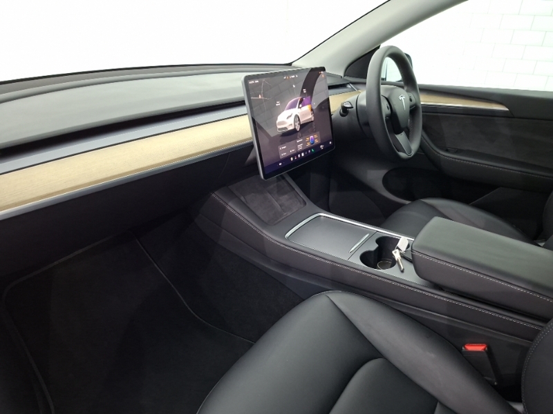 Tesla Model Y Long Range Awd White #5