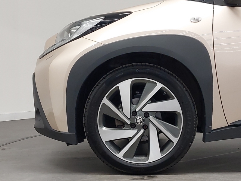 Toyota Aygo X Pure Automatic White #19