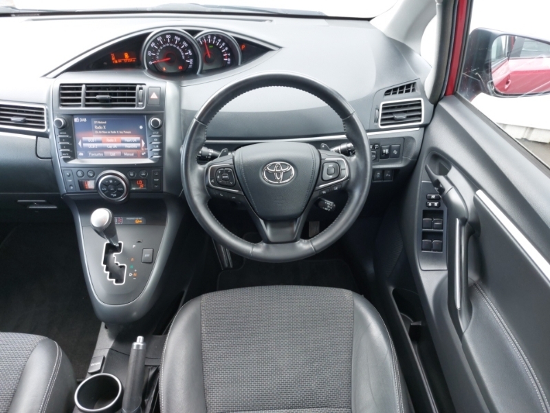 Toyota Verso  Brown #8