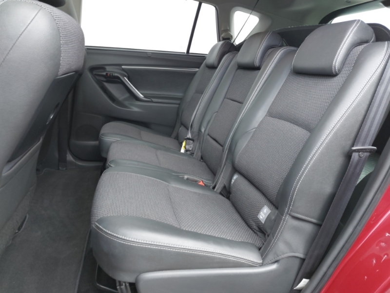 Toyota Verso 1.8 V-matic Design M-drive S Red #6
