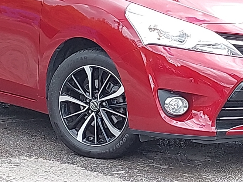Toyota Verso  Brown #19