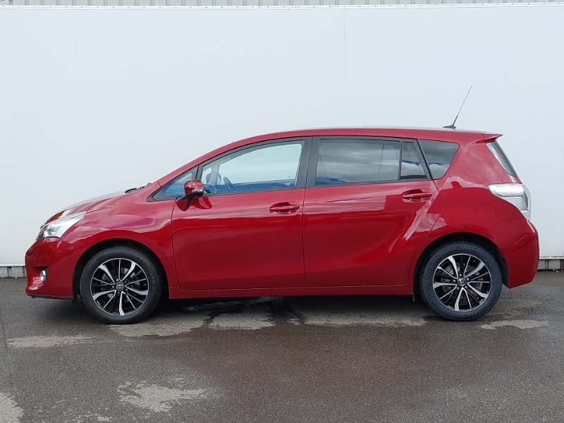 Toyota Verso 1.8 V-matic Design M-drive S Red #4