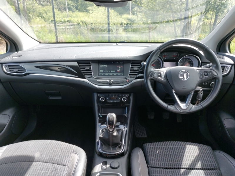 Vauxhall Astra 1.2 Turbo 145 Griffin Edition Black #3