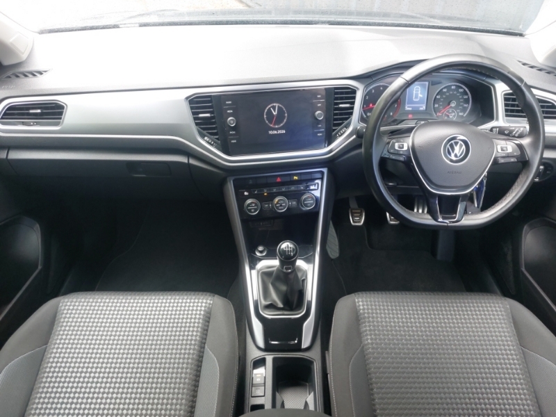 Volkswagen T-Roc 1.5 Tsi Evo Active Grey #3