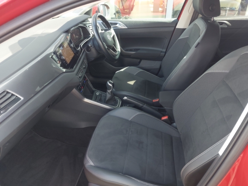Volkswagen Taigo 1.0 Tsi 110 Style Red #5