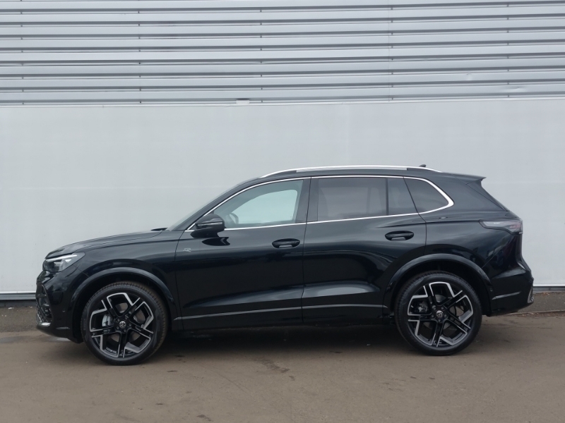 Volkswagen Tiguan 2.0 Tdi R-line Dsg Black #4