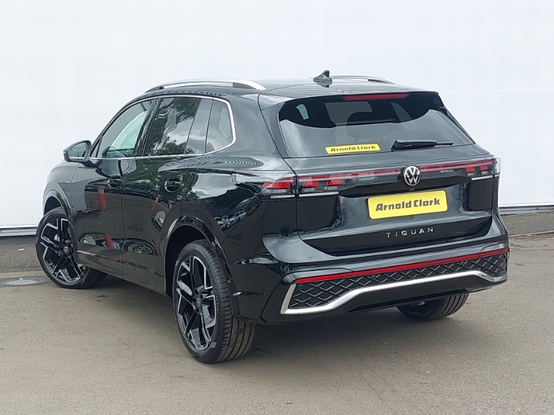 Volkswagen Tiguan 2.0 Tdi R-line Dsg Black #2