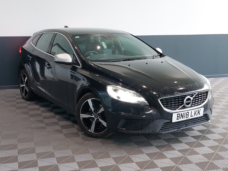 Volvo V40 T2 122 R Design Nav Plus Black #2