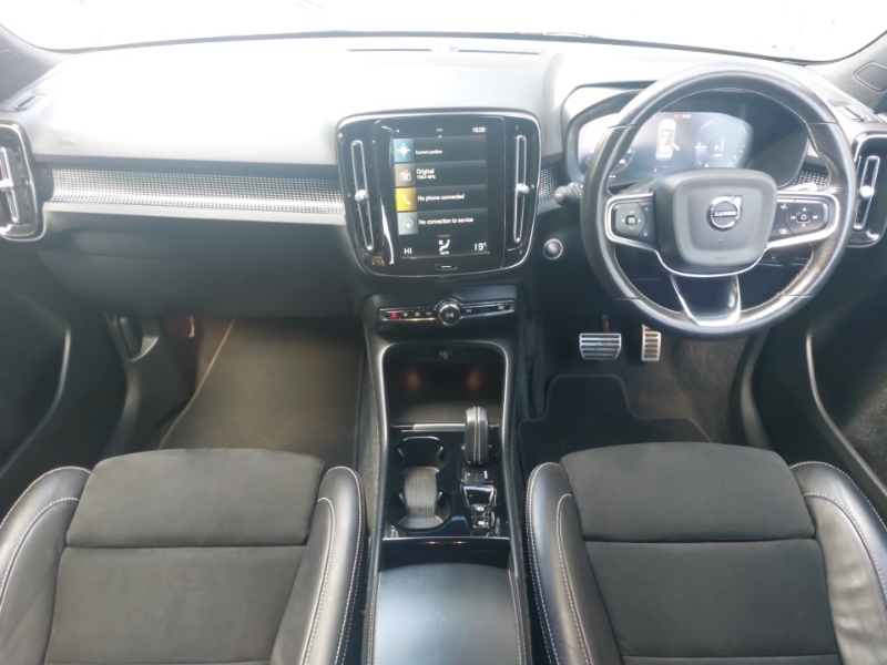 Volvo XC40 1.5 T4 Recharge Phev R Design White #3