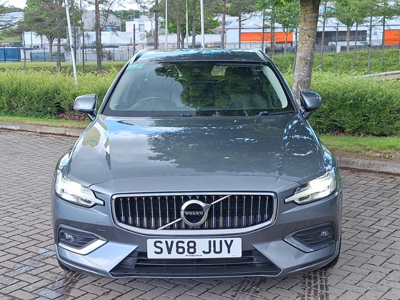 Volvo V60 D4 Momentum Pro Black #14