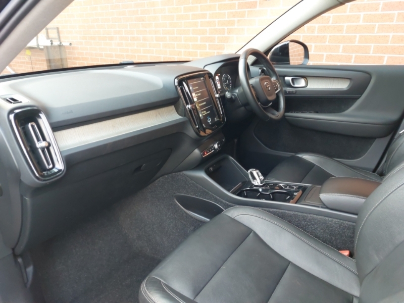 Volvo XC40 2.0 D3 Inscription Geartronic Black #5