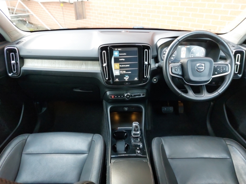Volvo XC40 2.0 D3 Inscription Geartronic Black #3