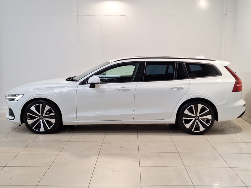 Volvo V60 2.0 B3p Momentum White #4