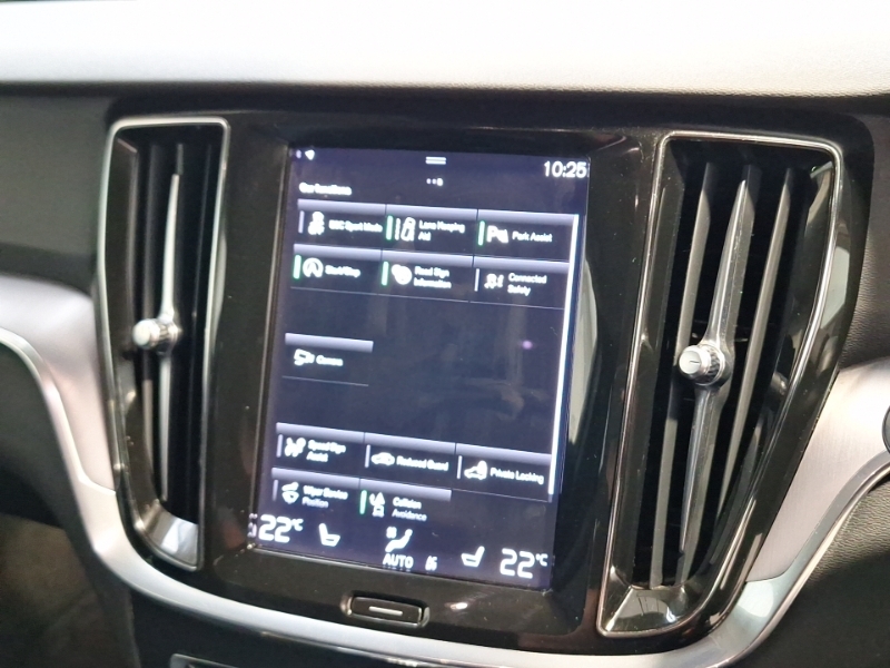 Volvo V60 2.0 B3p R Design Grey #16