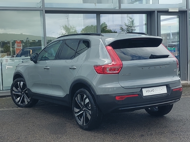 Volvo XC40 2.0 B4p Ultra Dark Grey #2