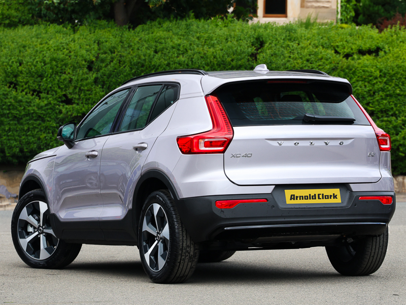 Volvo XC40 2.0 B3p Plus Dark SM26OLR Silver #2