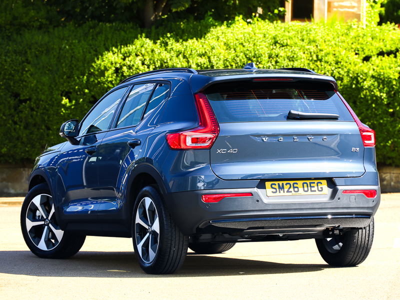 Volvo XC40 2.0 B3p Plus Dark Blue #2