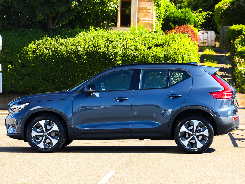 Volvo XC40 2.0 B3p Plus Dark Blue #5