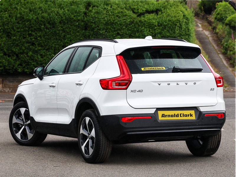 Volvo XC40 2.0 B3p Plus Dark White #2