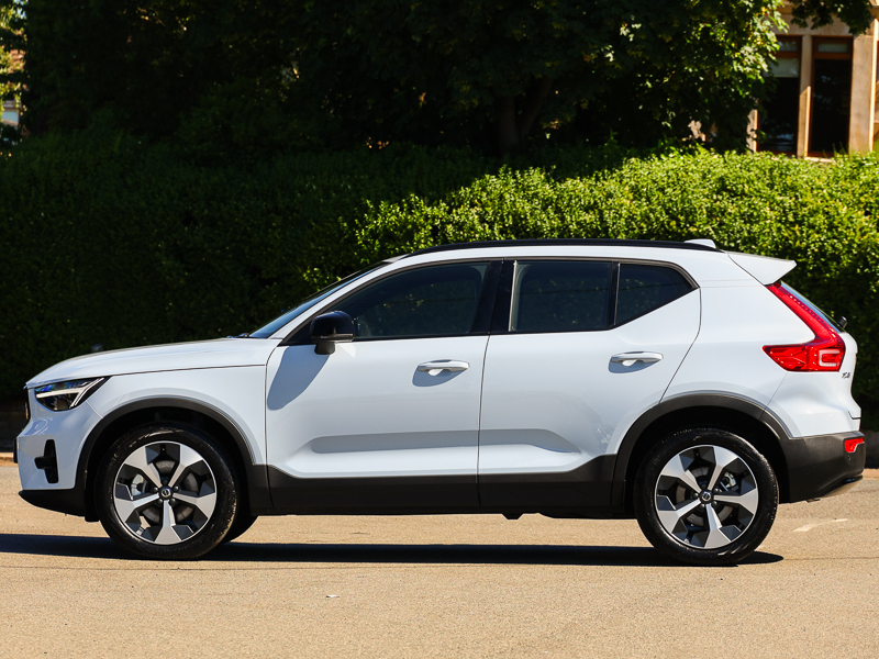 Volvo XC40 2.0 B3p Plus Dark Blue #5