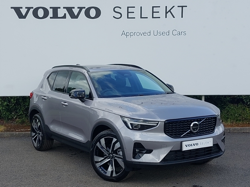 Volvo XC40 2.0 B4p Ultra Dark Silver