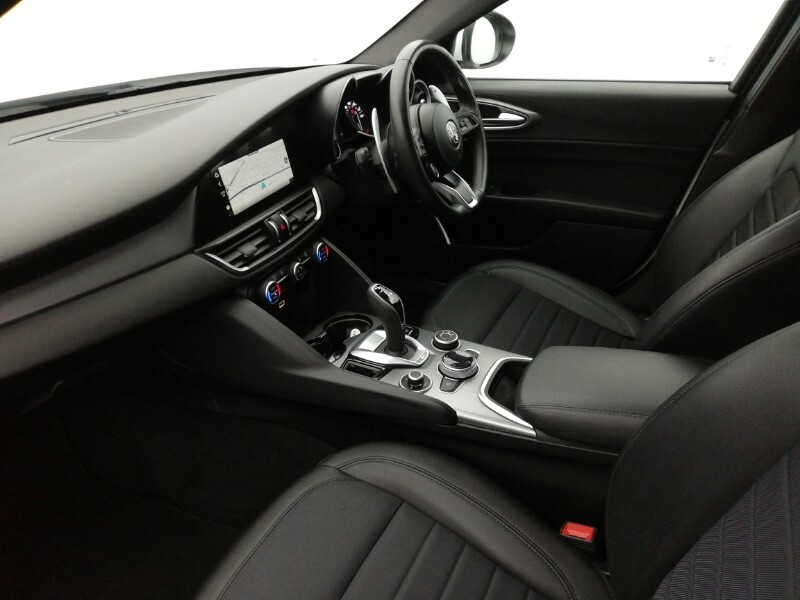 Alfa Romeo Giulia 2.0 Tb Sprint White #5