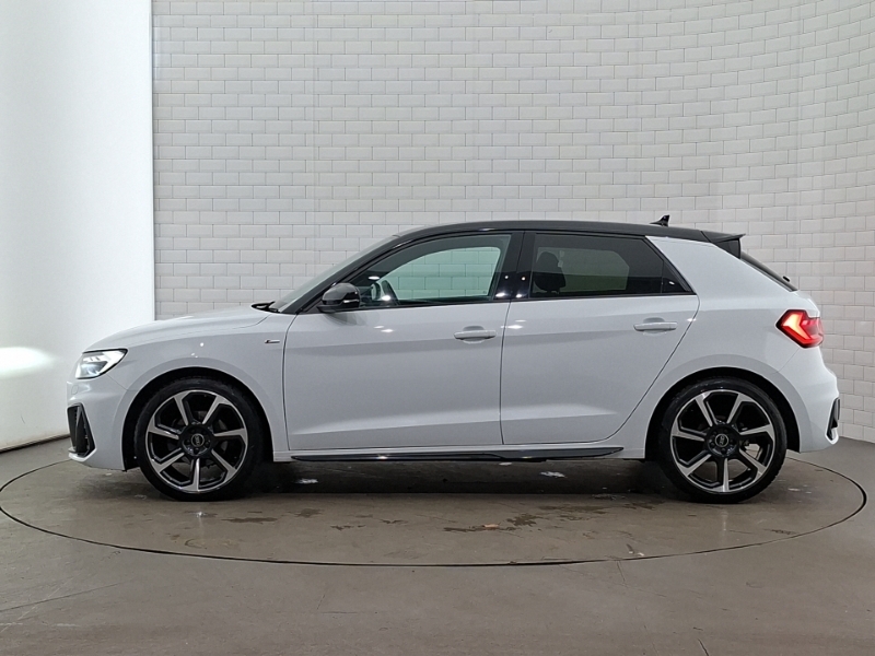 Audi A1 30 Tfsi 110 Black Edition S Tronic Tech Pack ND72JZG White #4
