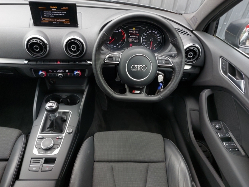 Audi A3 Se Tfsi Black #8