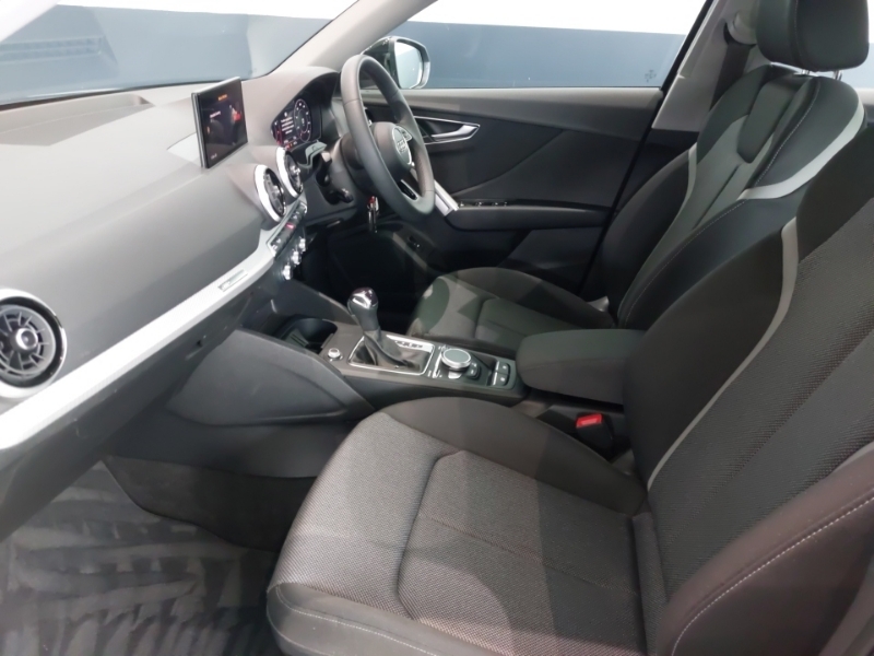 Audi Q2 35 Tfsi Sport S Tronic Black #5