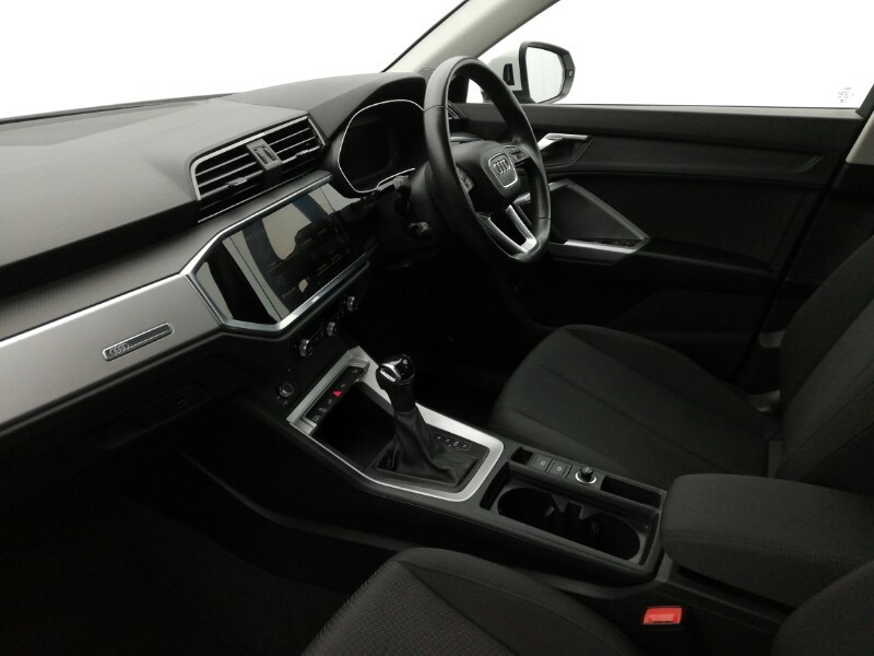Audi Q3 45 Tfsi E Technik S Tronic White #5