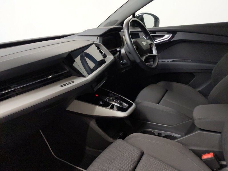Audi Q4 E Tron 125Kw 35 55Kwh Sport Black #5