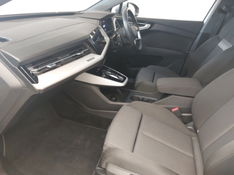 Audi Q4 E Tron 125Kw 35 55Kwh Sport White #5