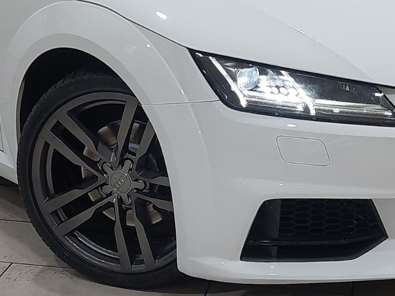 Audi TT 1.8T Fsi Black Edition Black #20
