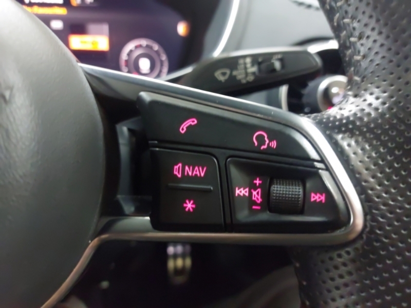 Audi TT 1.8T Fsi Black Edition Black #13