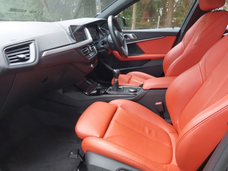 BMW 1 Series 118I 136 M Sport Live Cockpit Professional Black #5