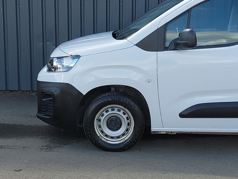 Citroen Berlingo Mpv White #19