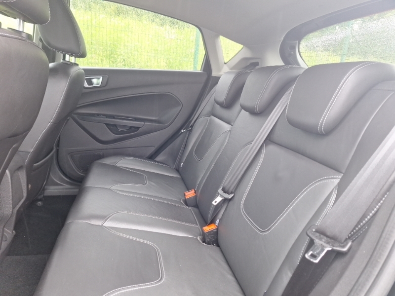 Ford Fiesta 1.0 Ecoboost Titanium X Black #6