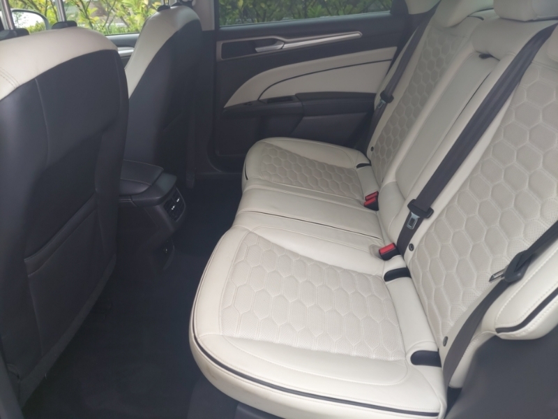 Ford Mondeo 2.0 Tdci 210 Powershift Beige #6