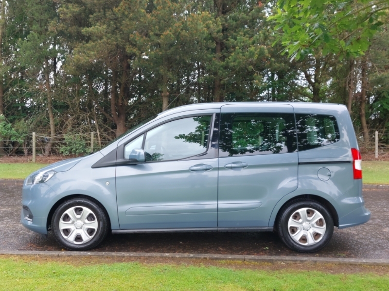 Ford Tourneo Courier Zetec Blue #4
