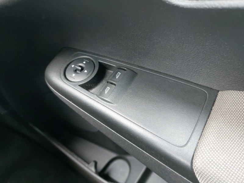 Ford Tourneo Courier Zetec Blue #13