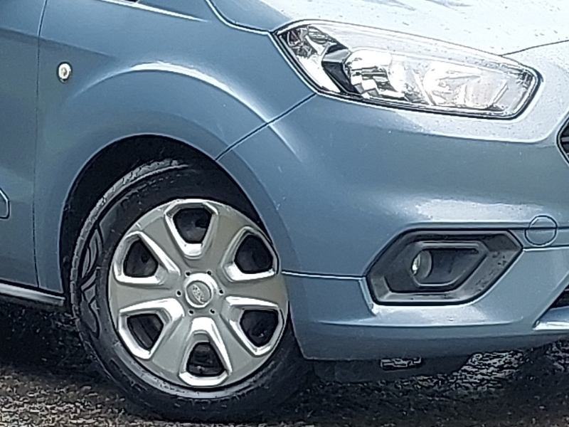 Ford Tourneo Courier Zetec Blue #18