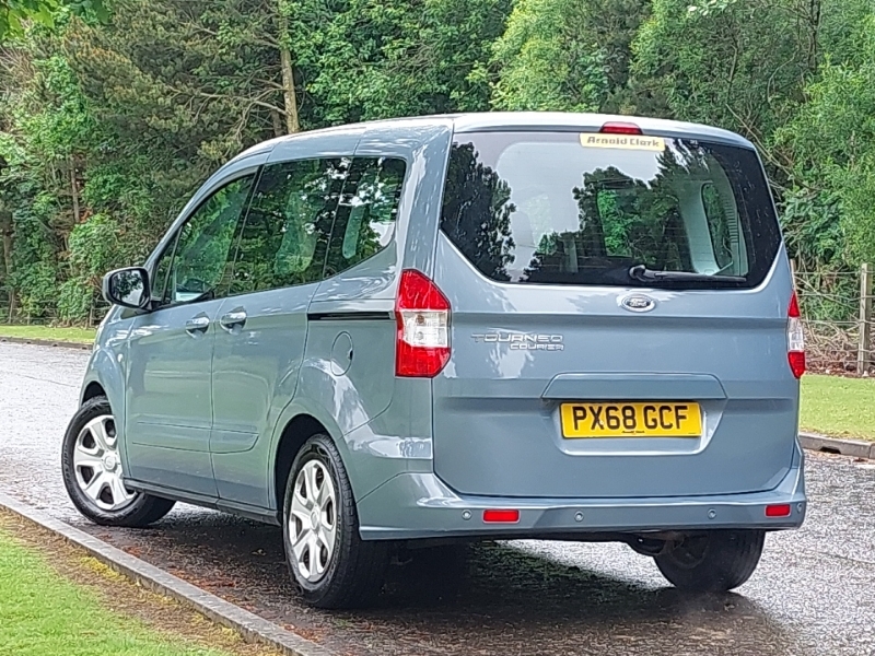 Ford Tourneo Courier Zetec Blue #2