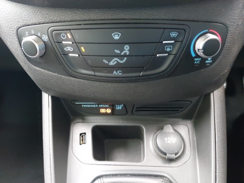Ford Tourneo Courier Zetec Blue #14