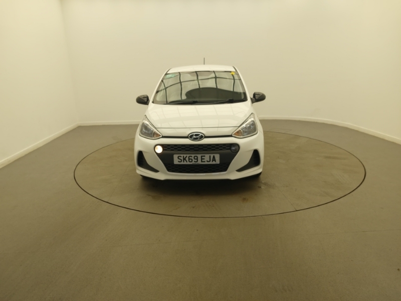 Hyundai I10 Hatchback White #12