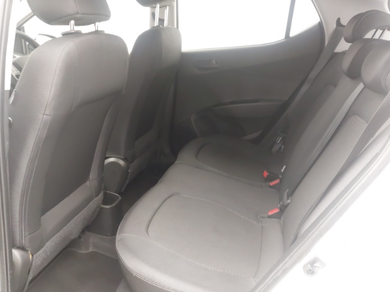 Hyundai I10 1.0 Se White #6