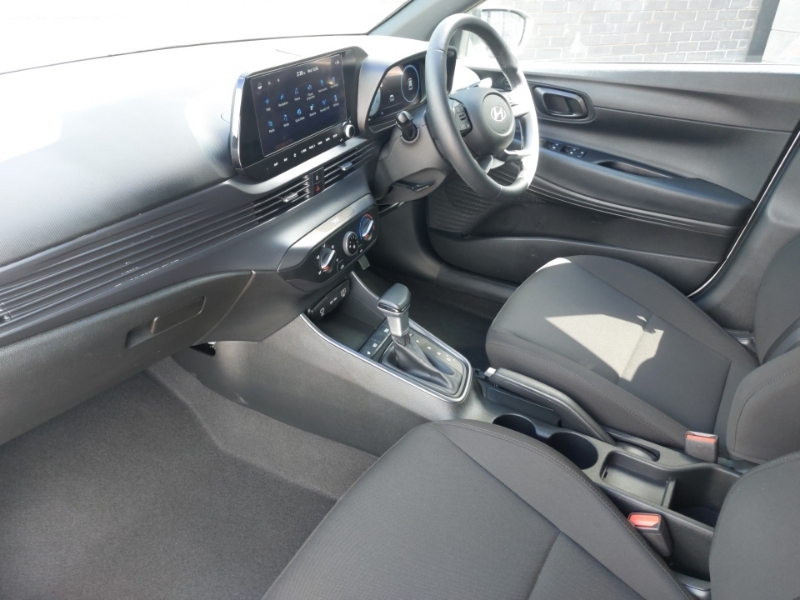 Hyundai I20 1.0T Gdi 90 Black Line Dct White #5