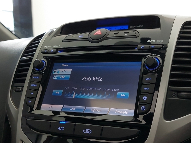 Hyundai Ix20 Hatchback Blue #11