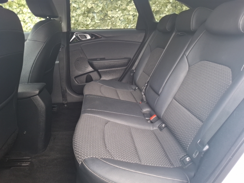 Kia Ceed 1.6 Crdi Isg 3 White #4